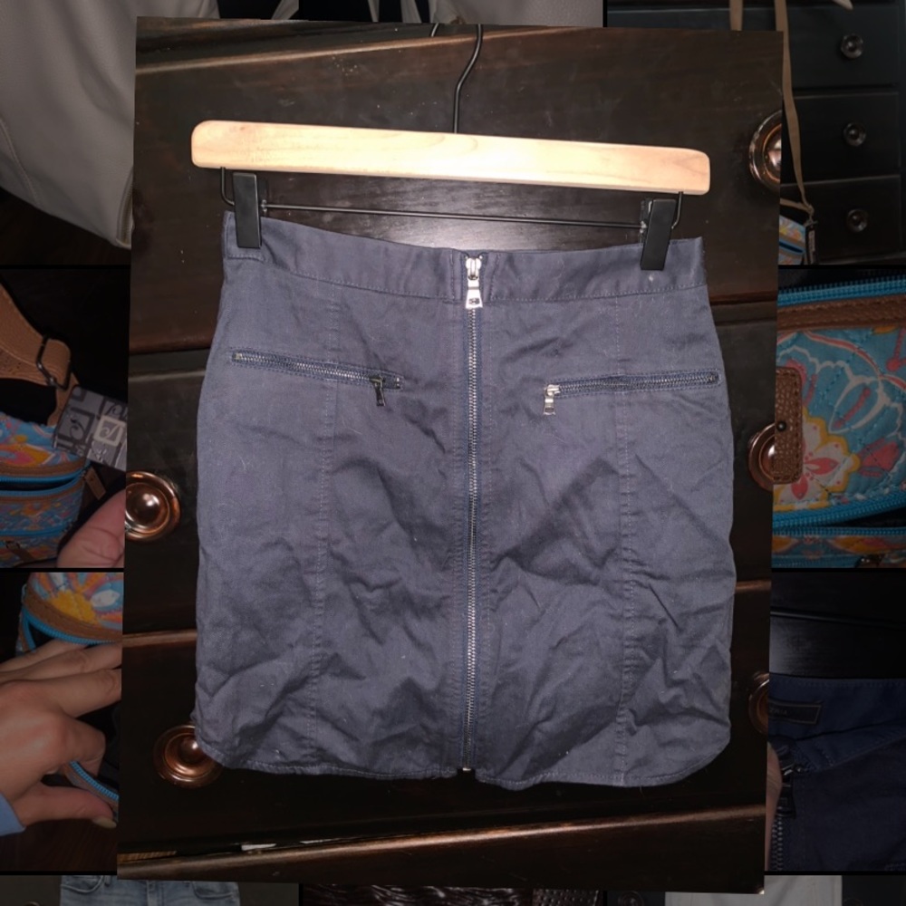 Cute mini zip up skirt